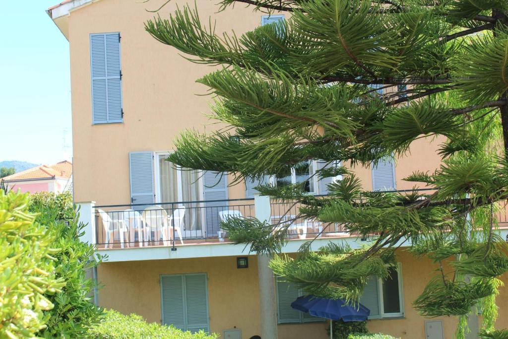 Il Borgo Della Rovere San Bartolomeo Al Mare Eksteriør bilde