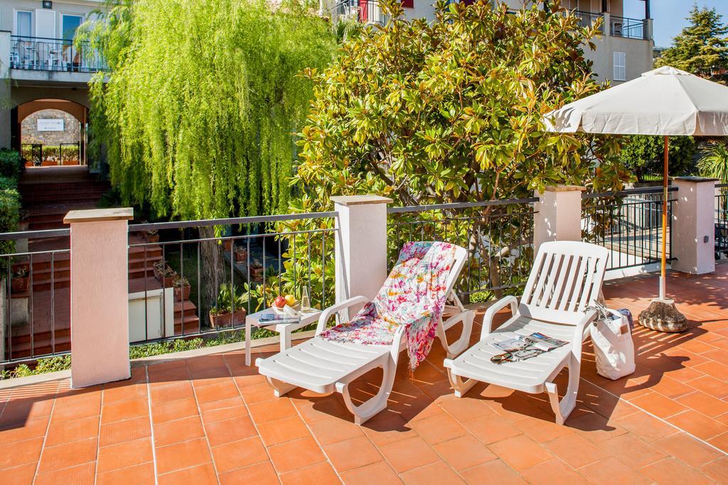 Il Borgo Della Rovere San Bartolomeo Al Mare Eksteriør bilde