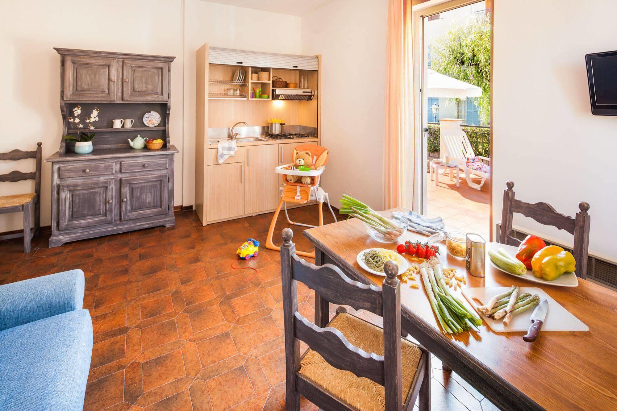 Il Borgo Della Rovere San Bartolomeo Al Mare Eksteriør bilde